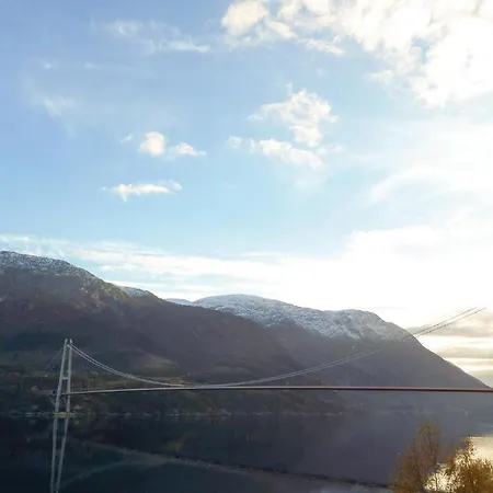 Gorgeous In Vallavik With Wifi Vangsbygd