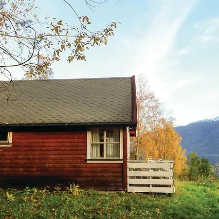 3 Bedroom In Vallavik Holiday home *